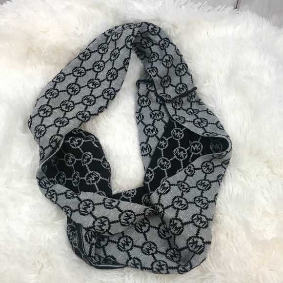 michael kors scarf silver